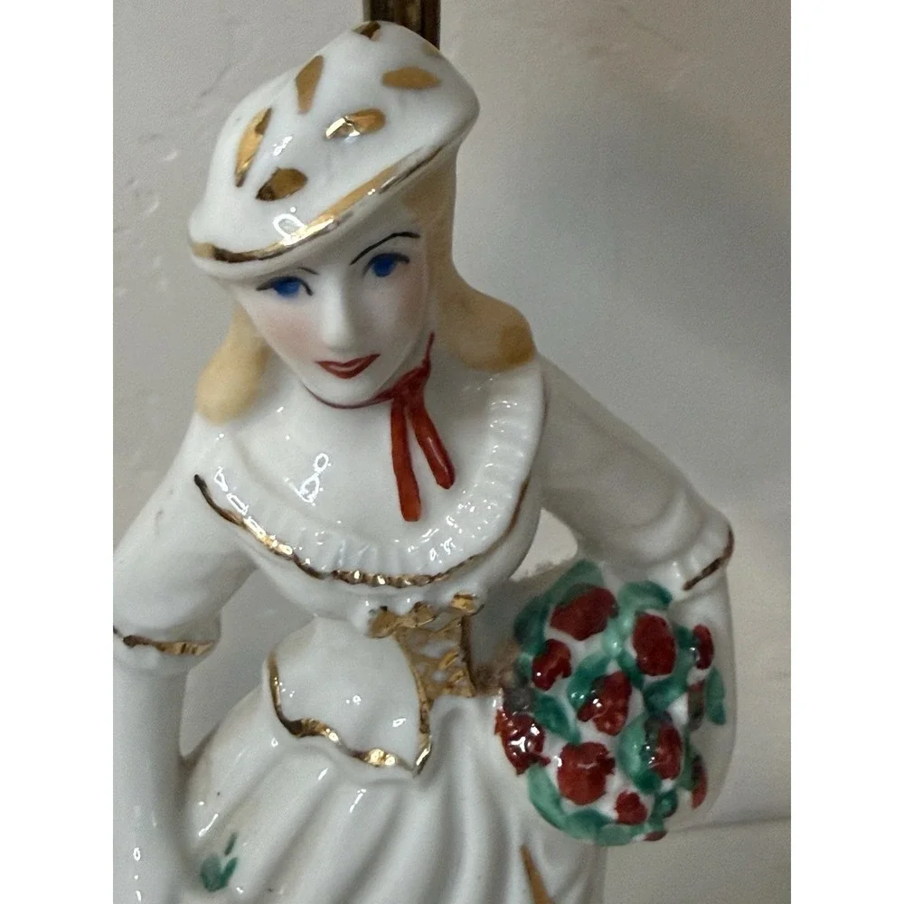 Vintage Porcelain Lady Nightlight Table Lamp Retro Boudoir Light Gold Trim